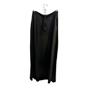 Zenana Outfitters Classic Black Maxi Skirt With Pockets